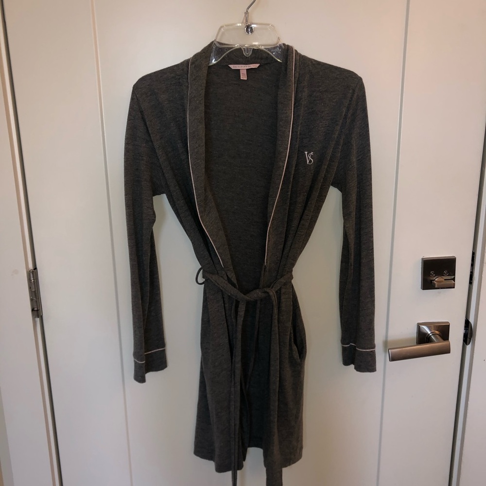 VICTORIA SECRET GREY ROBE